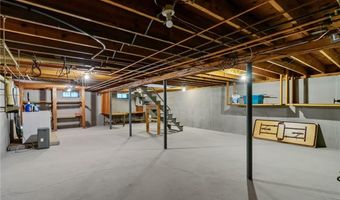123 Stone Gate Dr, North Kingstown, RI 02852