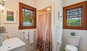 25 17th St, Apalachicola, FL 32320