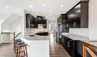 22635 NAUGATUCK Sq, Ashburn, VA 20148
