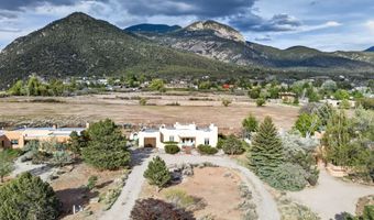 11 Los Altos, Arroyo Seco, NM 87514