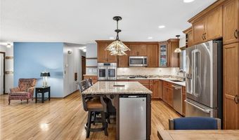 441 Walnut Ln, Apple Valley, MN 55124