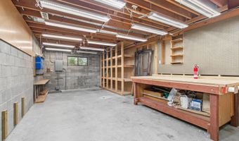 11597 Corp Ranch Rd, Ashland, OR 97520