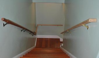 20 Oak Grove Ave, Bath, ME 04530