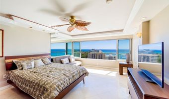 2895 Kalakaua Ave 1806, Honolulu, HI 96815