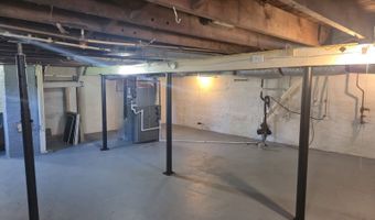 18 Avon Pl, Athens, OH 45701