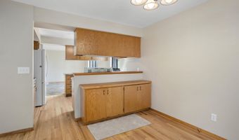 827 E WINDFIELD Pl, Appleton, WI 54911