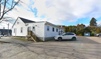 72 E Main Rd, Middletown, RI 02842