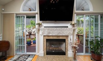 1421 Douglas Ave E, North Providence, RI 02904