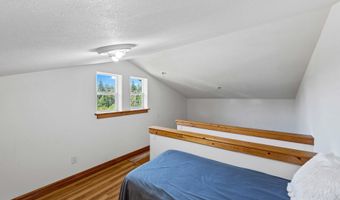 87372 LOIS Ln, Bandon, OR 97411