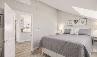 419 Broadway 5, Newport, RI 02840