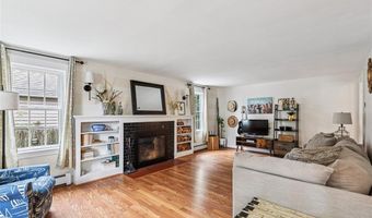 61 Harlem St, East Providence, RI 02916