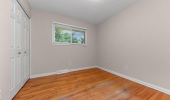 1025 Western Dr, Ann Arbor, MI 48103