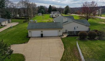 6840 Akron Ave NW, Canal Fulton, OH 44614
