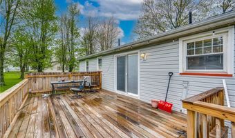 15390 Cenfield St NE, Alliance, OH 44601