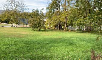 61 Fairview Rd, Andrews, NC 28901