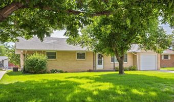 820 10th St, Berthoud, CO 80513