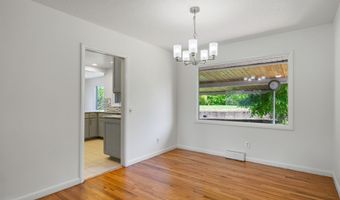 881 LINN Ave, Oregon City, OR 97045