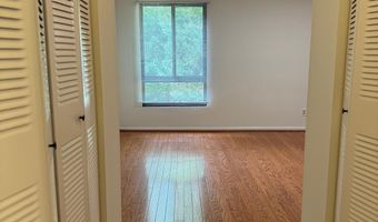 7905 DASSETT Ct 304, Annandale, VA 22003