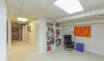 117 Royal Oak Dr, Aurora, OH 44202