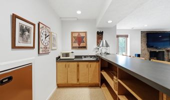 8004 SPLIT OAK Dr, Bethesda, MD 20817