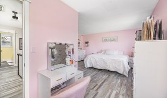 8 E Gate Dr, Alloway, NJ 07418