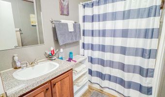 2687 Linda Ln, Alford, FL 32420