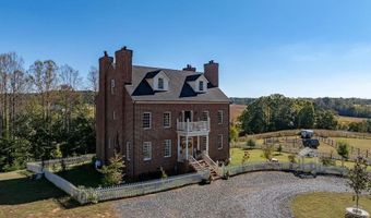2004 SEVEN MEADOWS Ln, Appomattox, VA 24522