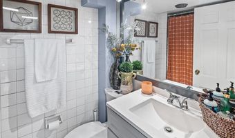 3838 Omega St, Alton, IL 62002