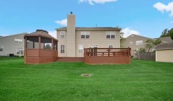 6 Yorkshire Ct, Algonquin, IL 60102