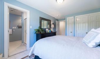 16 Central St, Charlestown, RI 02813