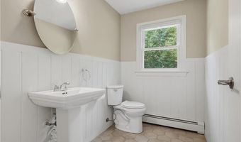 567 Providence Pike, North Smithfield, RI 02896