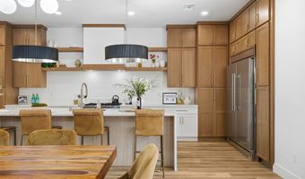 270 Besame Ct, Las Vegas, NV 89138