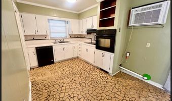 203 Kyle St, Batesville, MS 38606