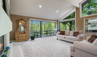 540 Bent Creek Oval, Aurora, OH 44202