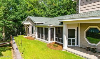 130 Willowbrook Dr, Arapahoe, NC 28510