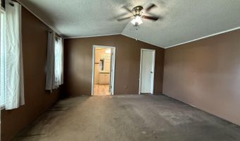 723 Kayroe Rd, Adkins, TX 78101