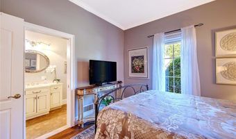 4 Pine Tree Ln, Lincoln, RI 02865