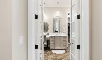 111 VILLAGE Cir, Anniston, AL 36207