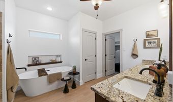 570 S Point Ct, Aledo, TX 76008