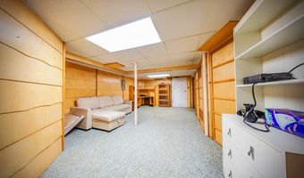 25 Eighth St, Auburn, ME 04210