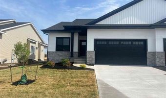 1220 Berkshire Ln, North Liberty, IA 52317