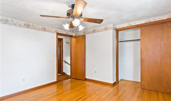 36 Roosevelt Dr, Bristol, RI 02809
