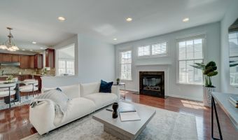 43320 BARNSTEAD Dr, Ashburn, VA 20148