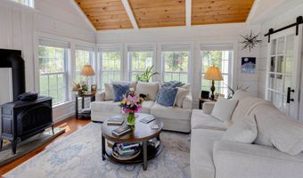 104 Champagne Cir, Campton, NH 03223