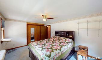 34 Angell Rd, Glocester, RI 02814