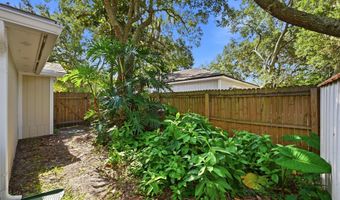 410 MAIN St, Atlantic Beach, FL 32233