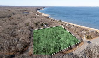 15 Cross Hwy, Amagansett, NY 11930
