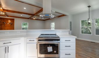 5 McGee St, Belton, SC 29627