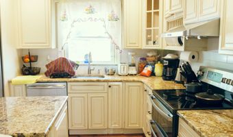4 Perkins St, Danbury, CT 06810