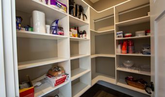 3899 Chapel Hill Ct, Bargersville, IN 46106
